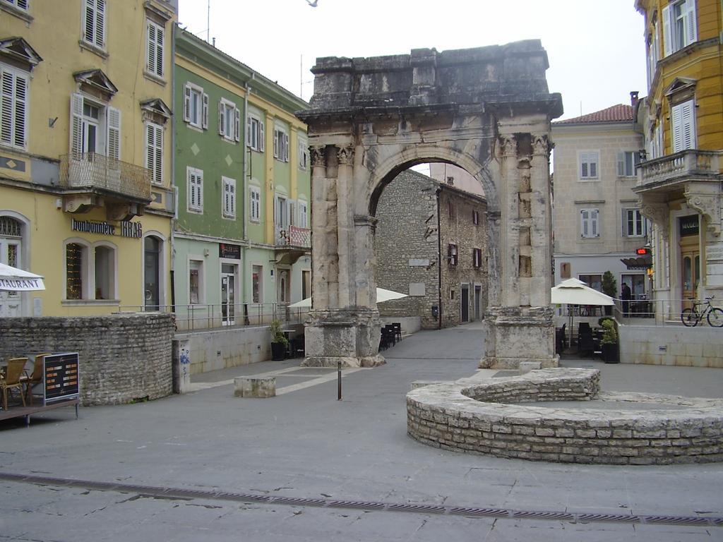 Rea * Pula