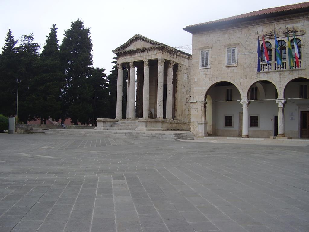 Apartment Rea Pula